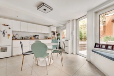 PARIS 15E - COMMERCE 9