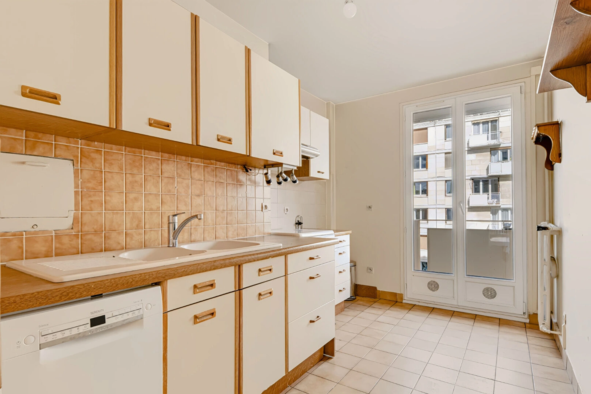 PARIS 15E - LOURMEL VARET 6