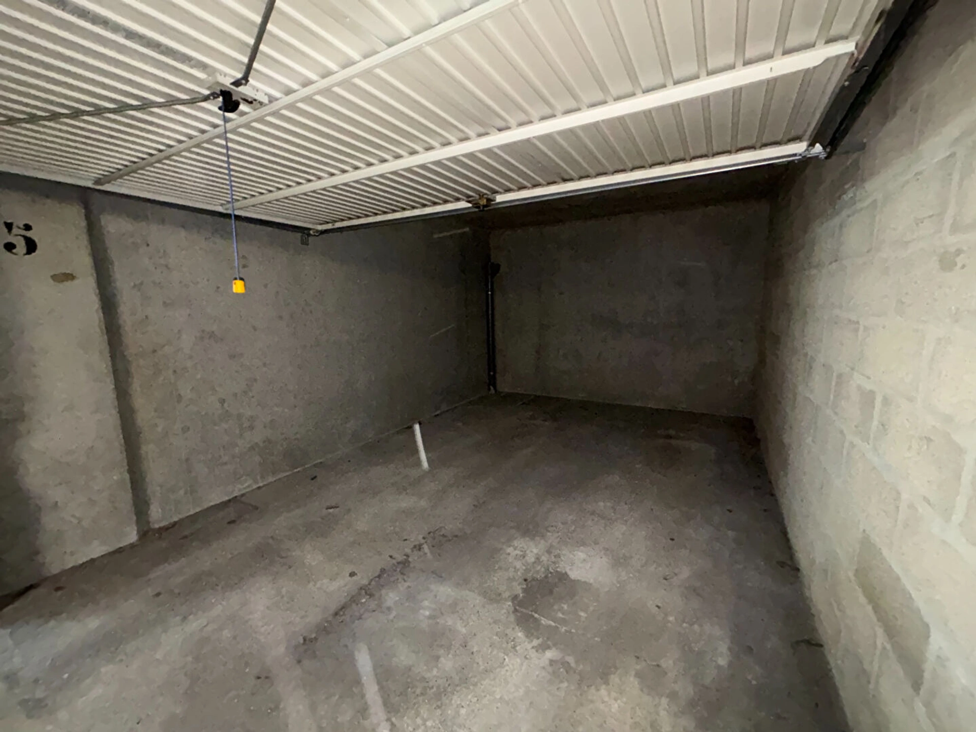 Parking / box Paris 2