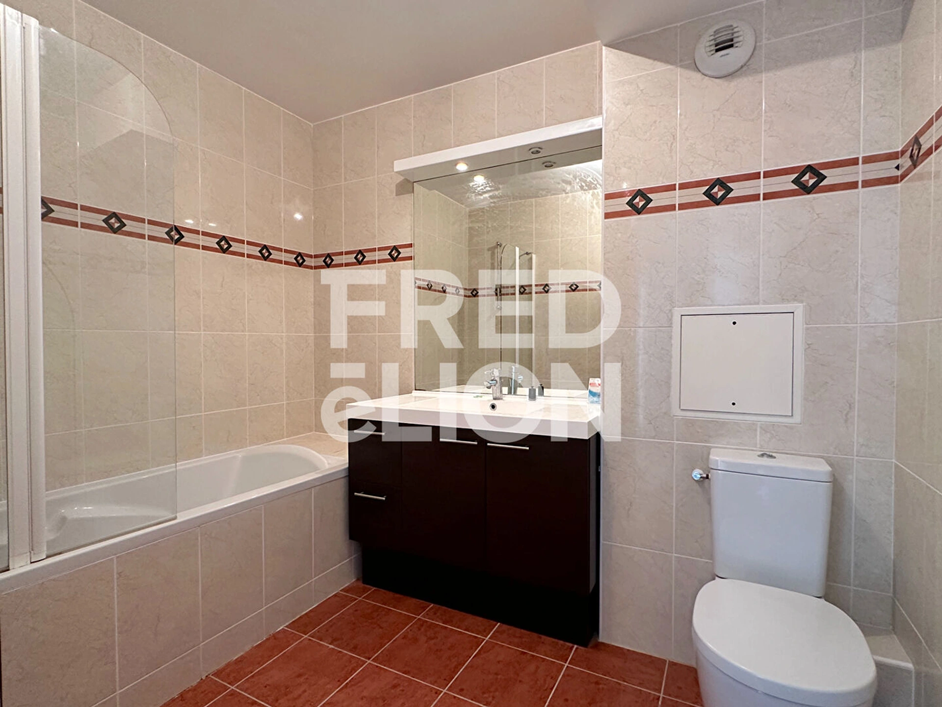 F2 loué vide - Montrouge - Place Jules Ferry 12