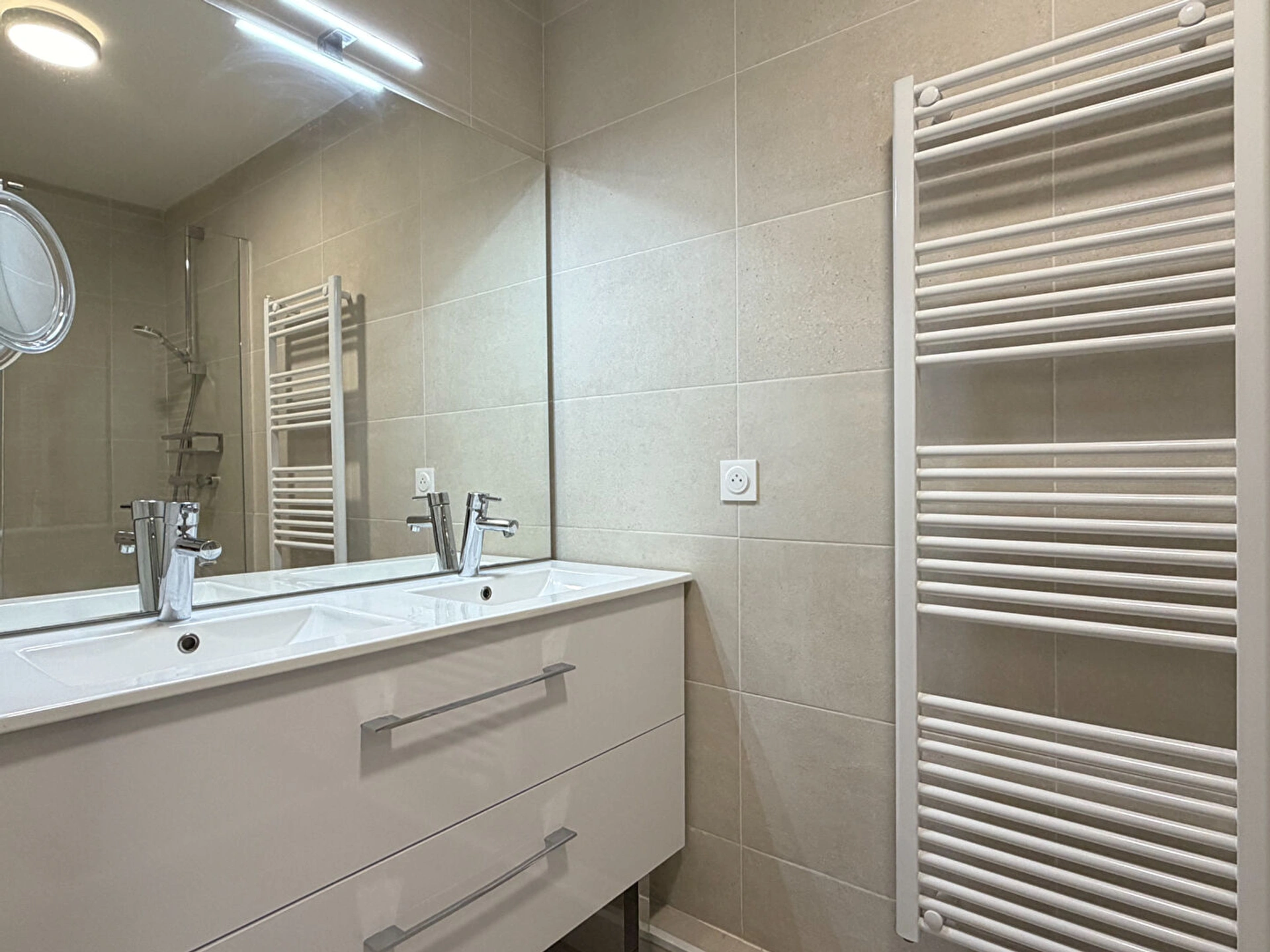 F3 loué meublé - Villa des Cerisiers - Issy-les-Moulineaux 14