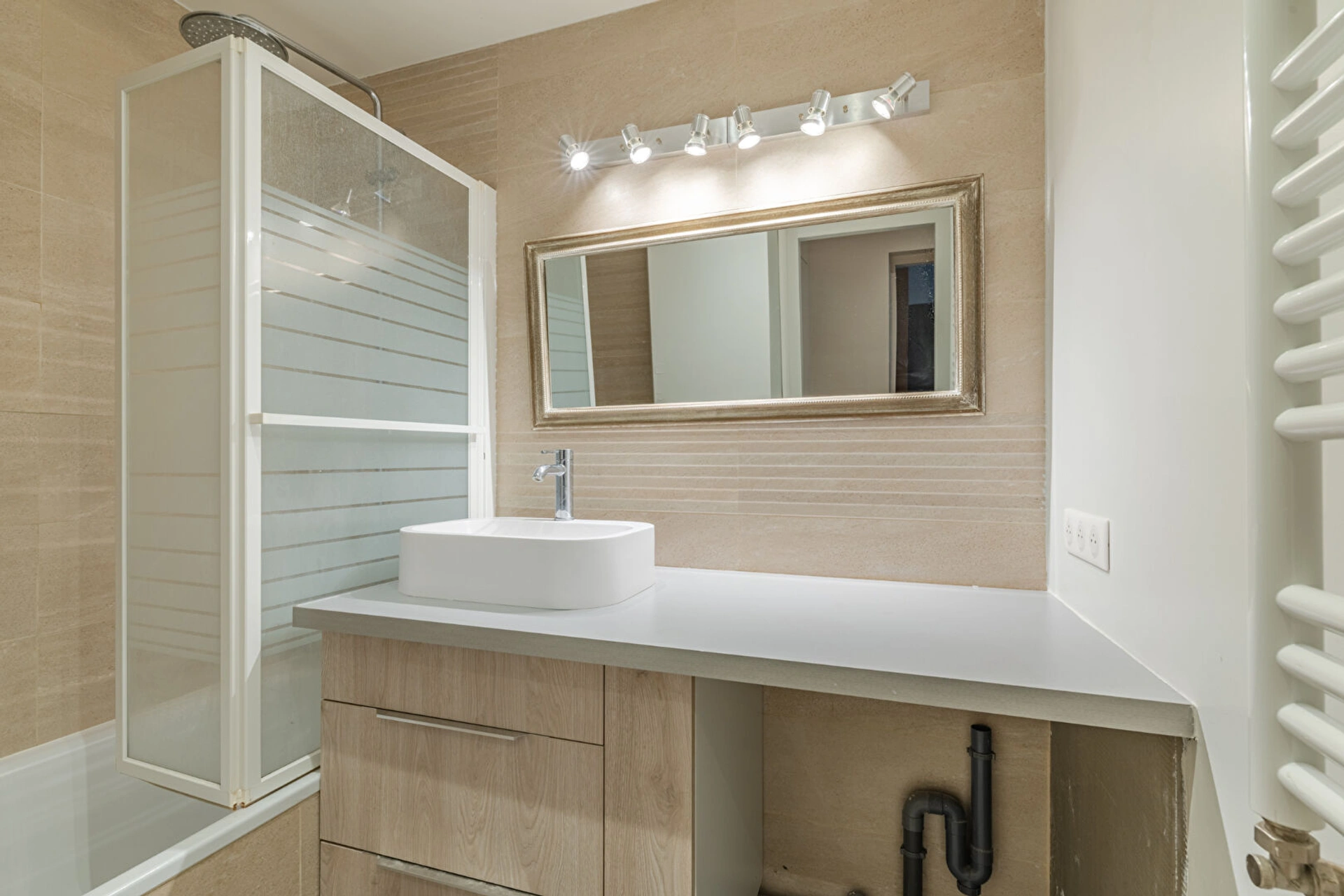 PARIS 15E - SAINT CHARLES 8