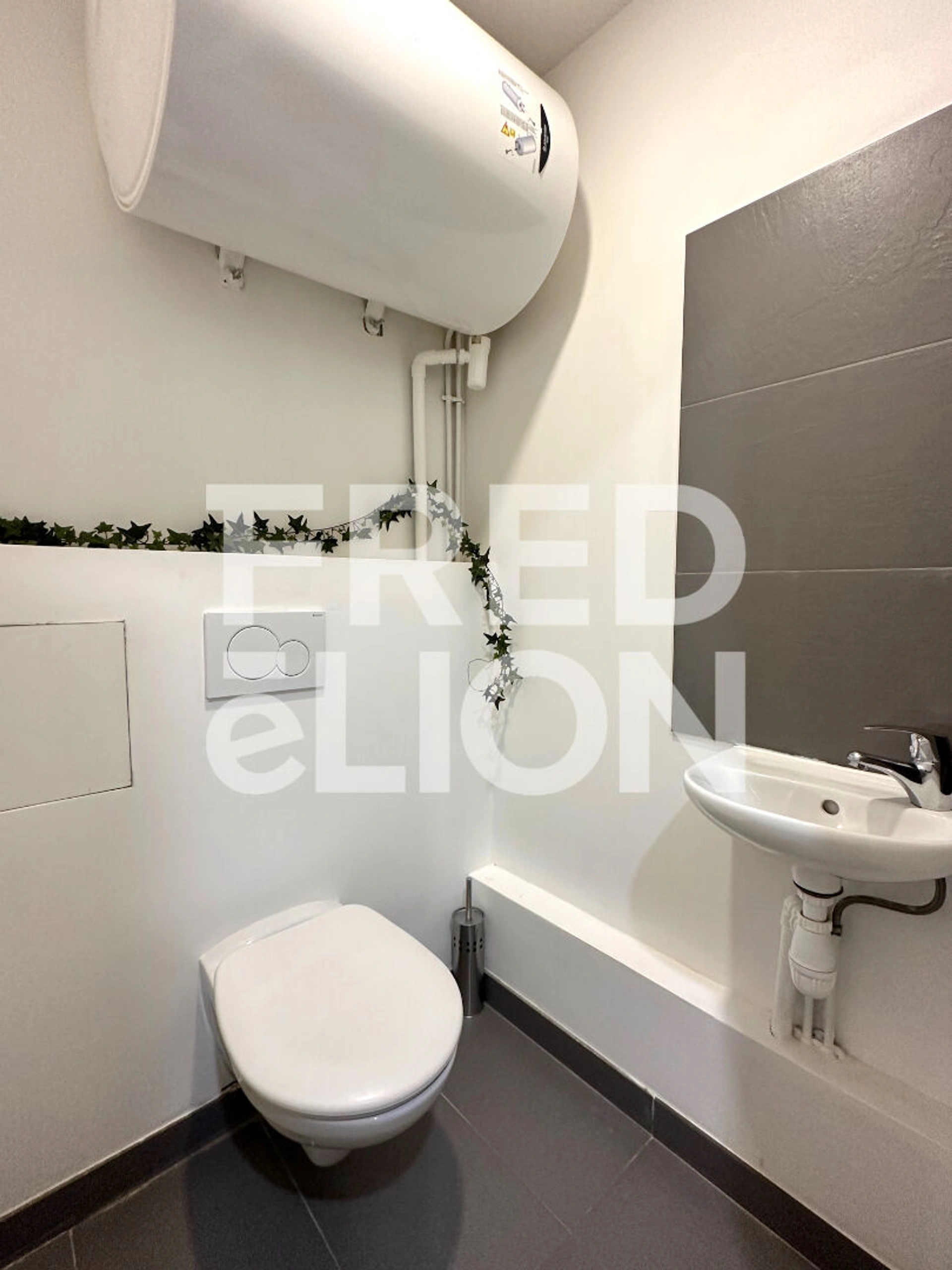 F3 loué meublé - Paris XV - Rue Cauchy 15