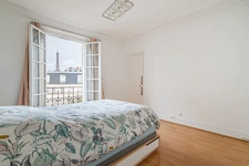 PARIS 15E - COMMERCE 5