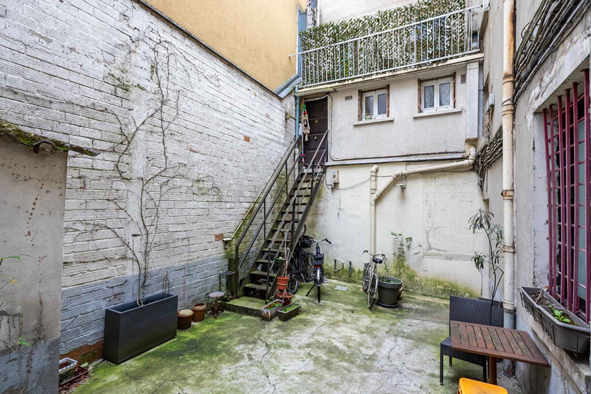 PARIS 20E - PELLEPORT 6