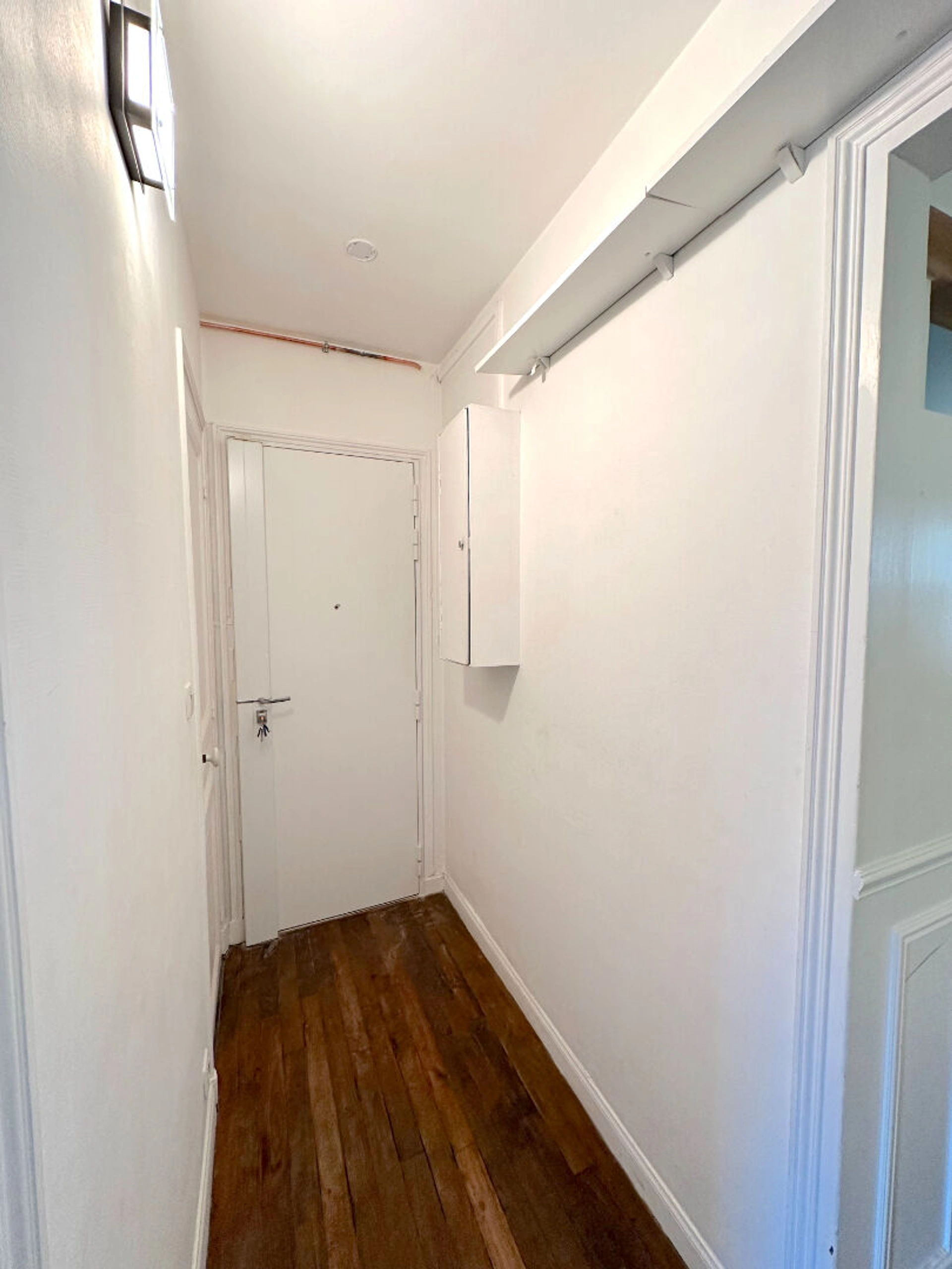 F2 meuble - Paris XV - Rue de l'Eglise 12