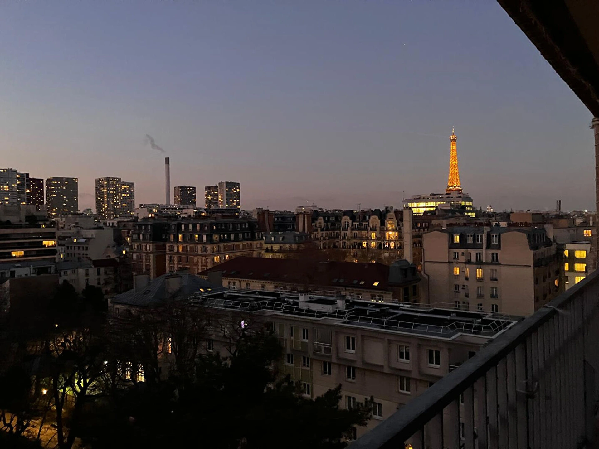 PARIS 15E - COMMERCE 8