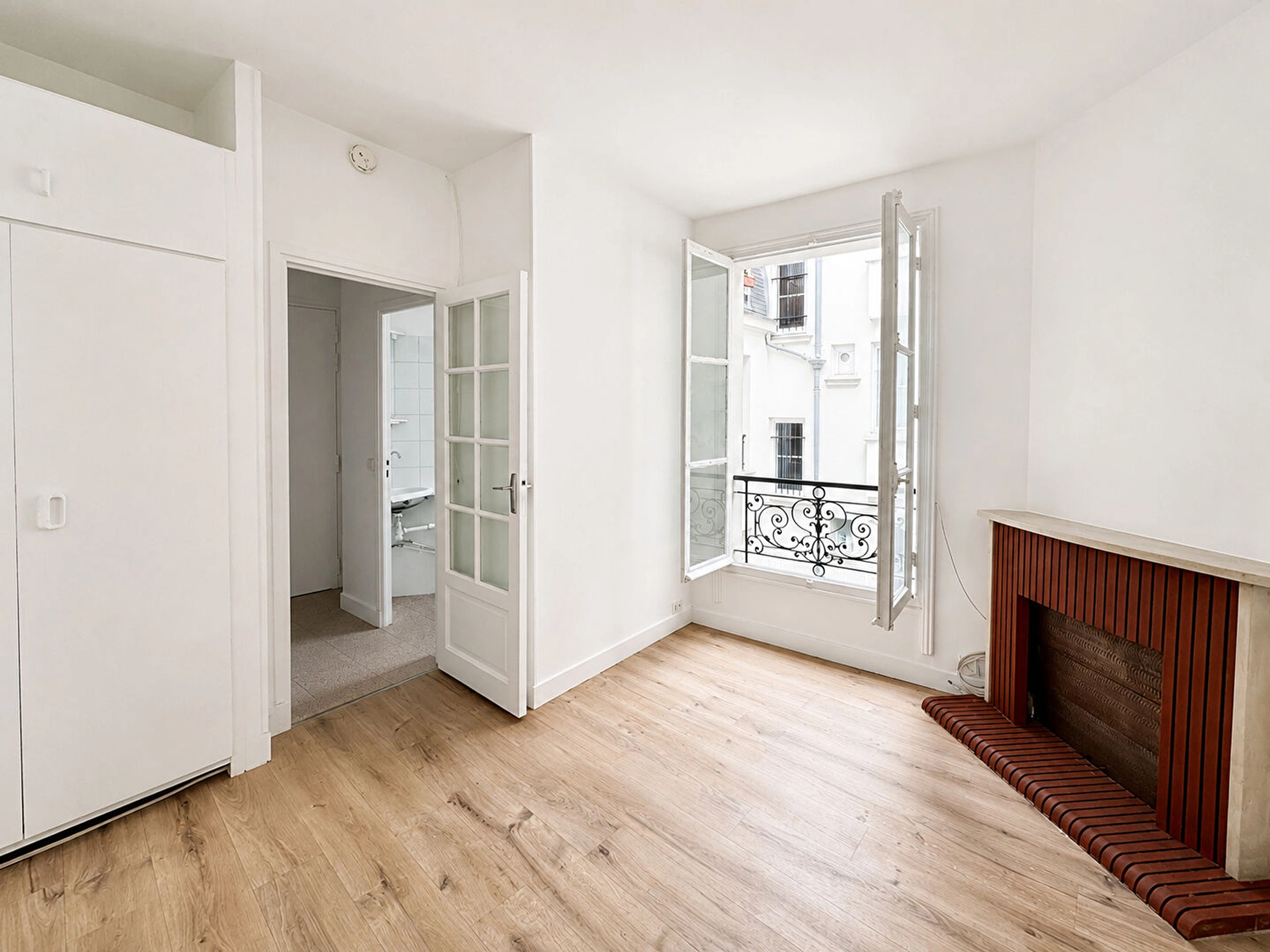 PARIS 15E - SAINT-CHARLES / CHARLES-MICHELS 1