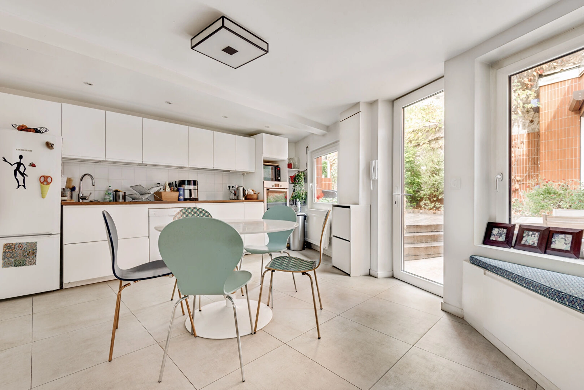 PARIS 15E - COMMERCE 9