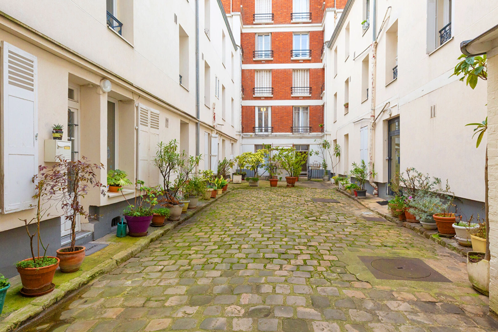 PARIS 15E - SAINT CHARLES 8