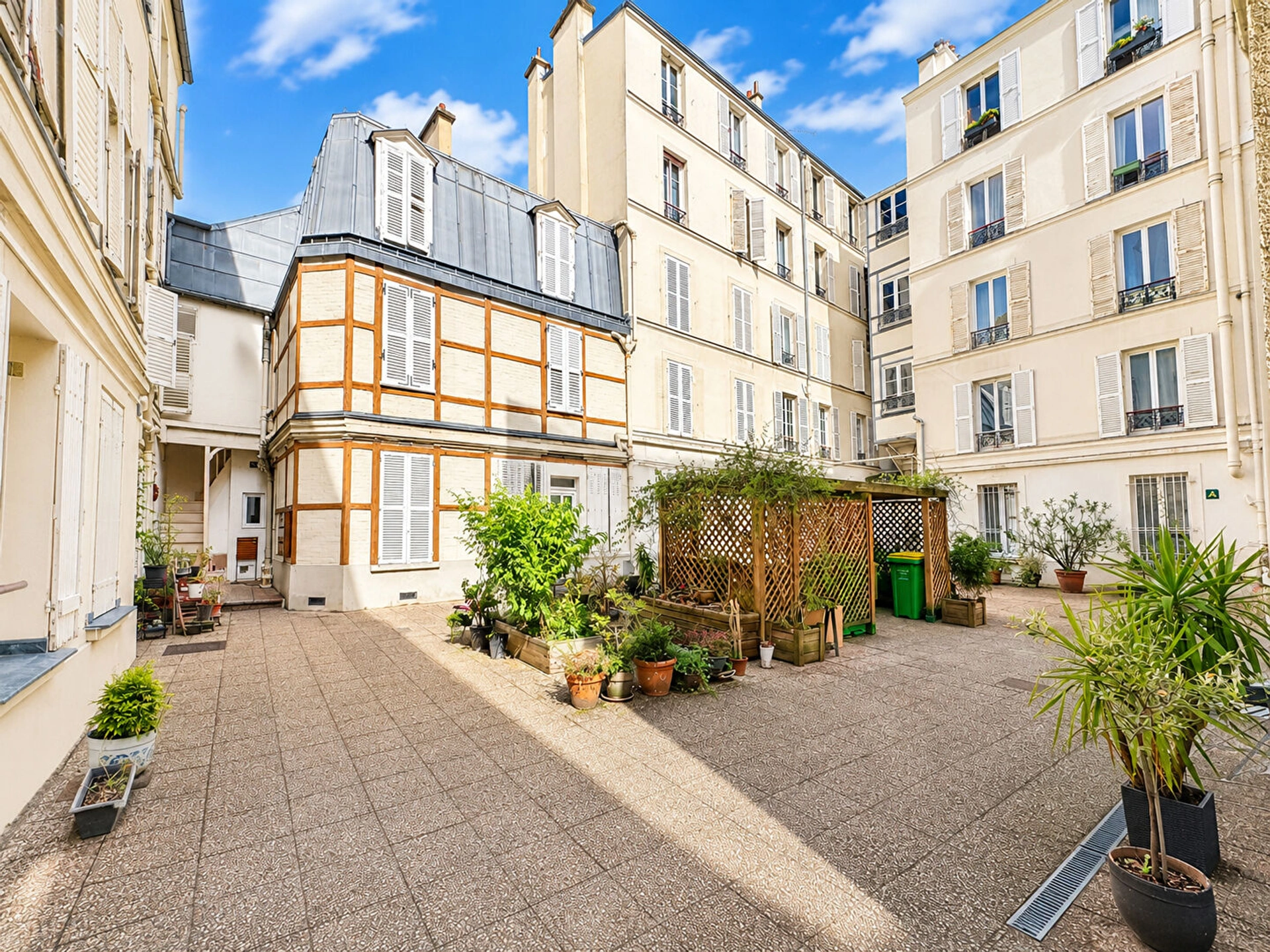 PARIS 15 _ COMMERCE / ABBE GROULT 7