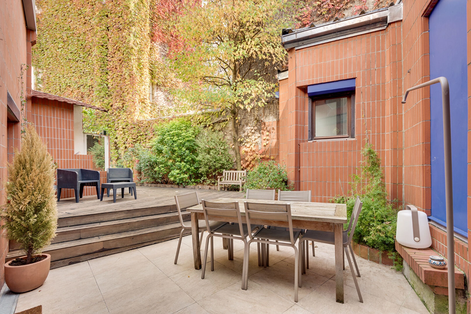 PARIS 15E - COMMERCE 12