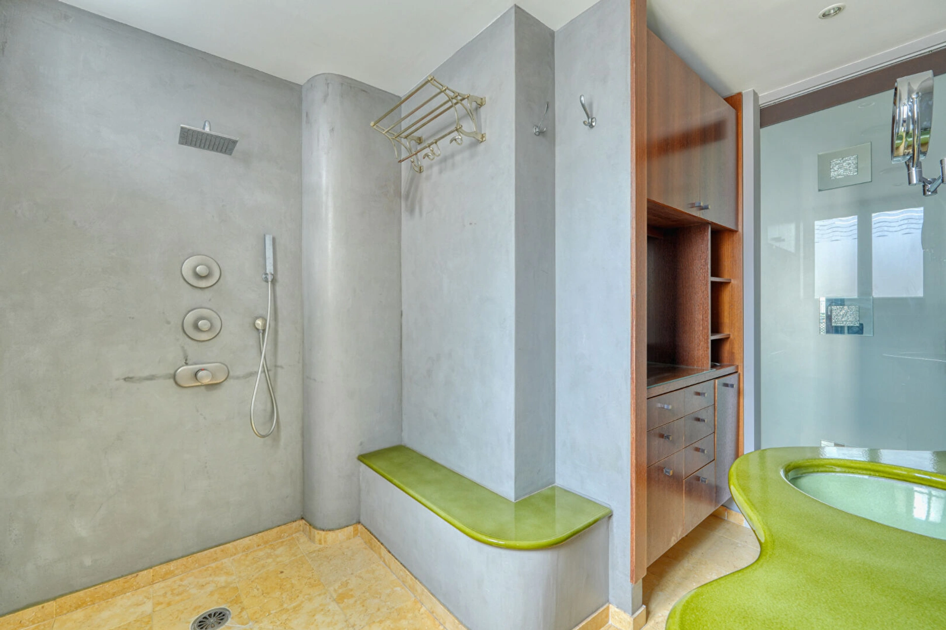 PARIS 15E - VAUGIRARD 8