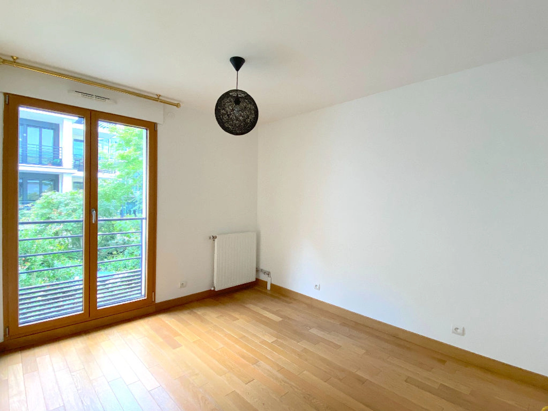 F4 loué vide - Paris XV - Rue Saint-Charles 10