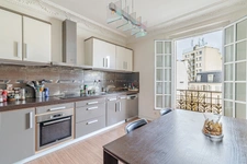 PARIS 15E - COMMERCE 10