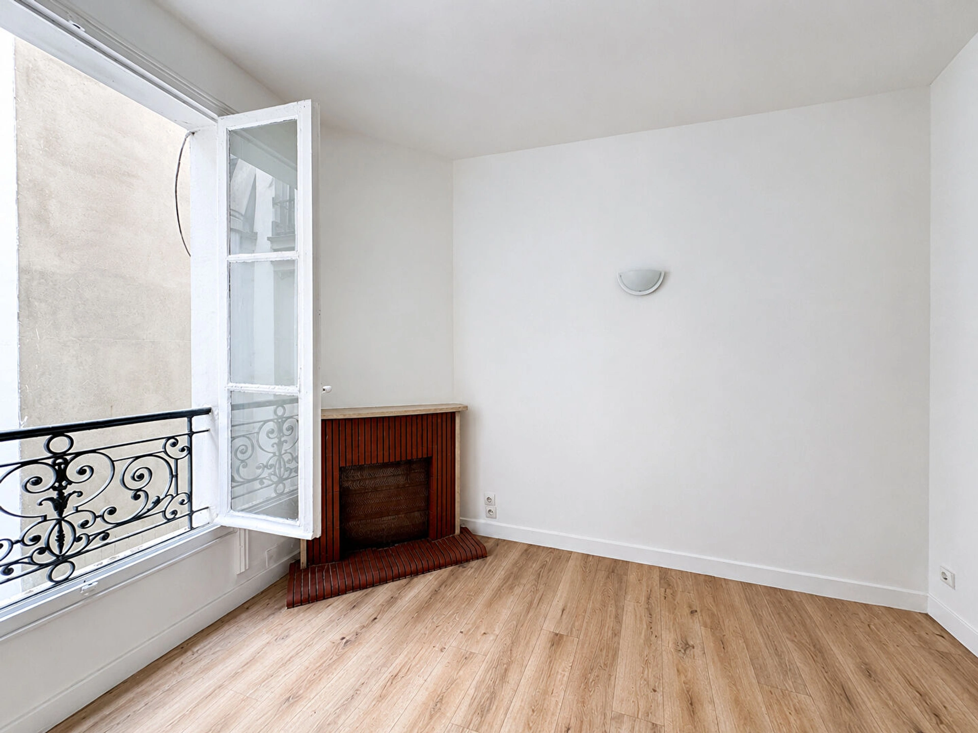 PARIS 15E - SAINT-CHARLES / CHARLES-MICHELS 3