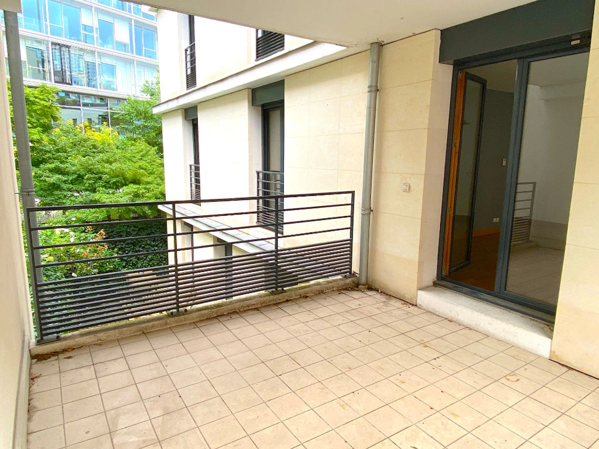 F4 loué vide - Paris XV - Rue Saint-Charles 2