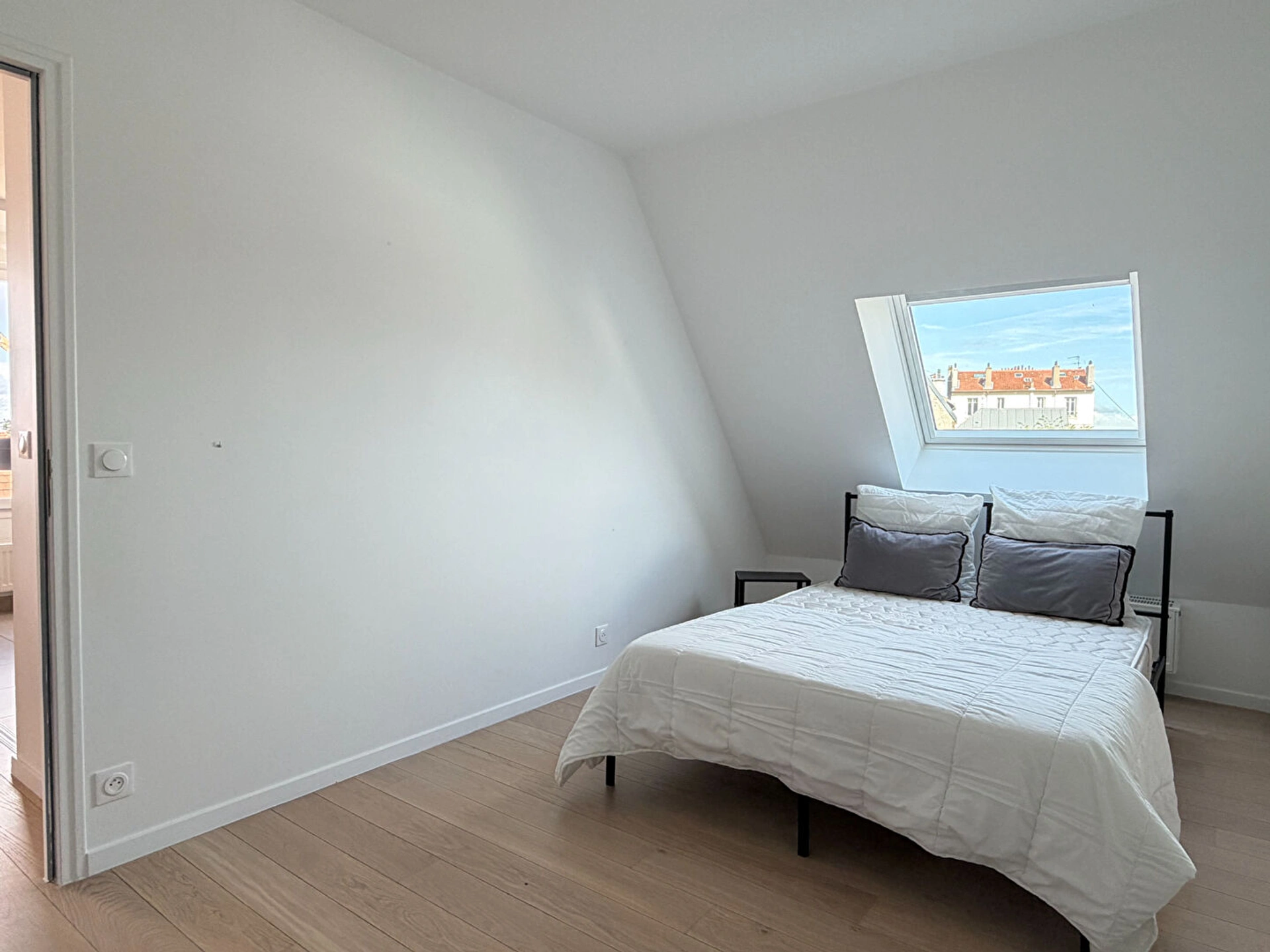 F3 loué meublé - Villa des Cerisiers - Issy-les-Moulineaux 11