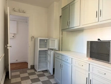F2 loué meublé - Paris XIV - Rue d'Alésia 11