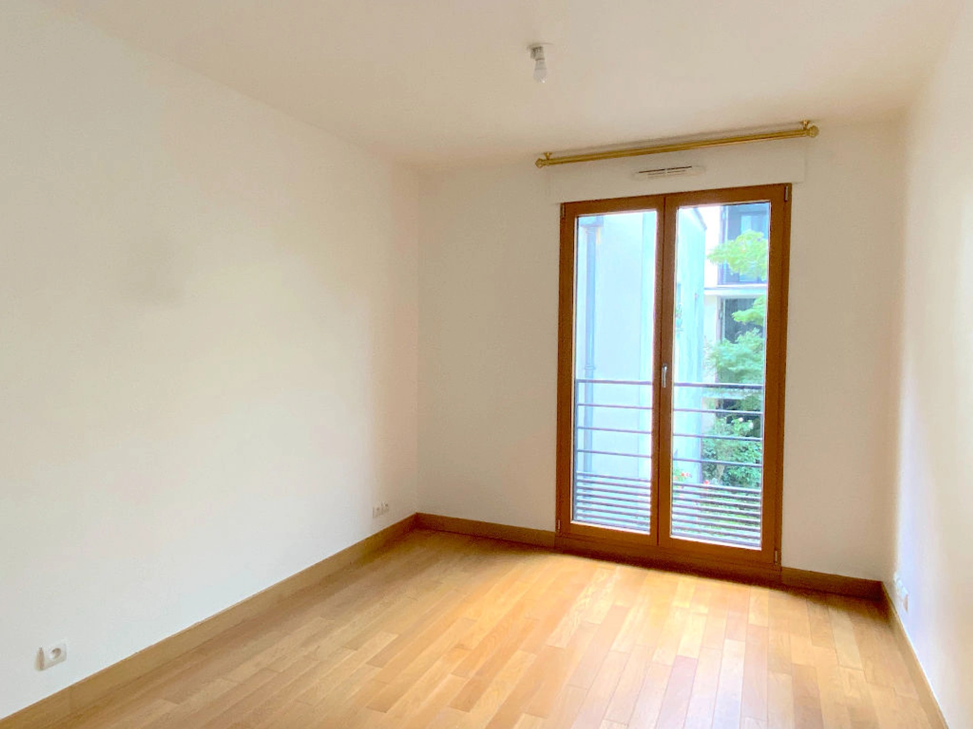 F4 loué vide - Paris XV - Rue Saint-Charles 5