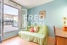 ISSY LES MOULINEAUX -  RUE ELIANE JEANNIN GAREAU 9