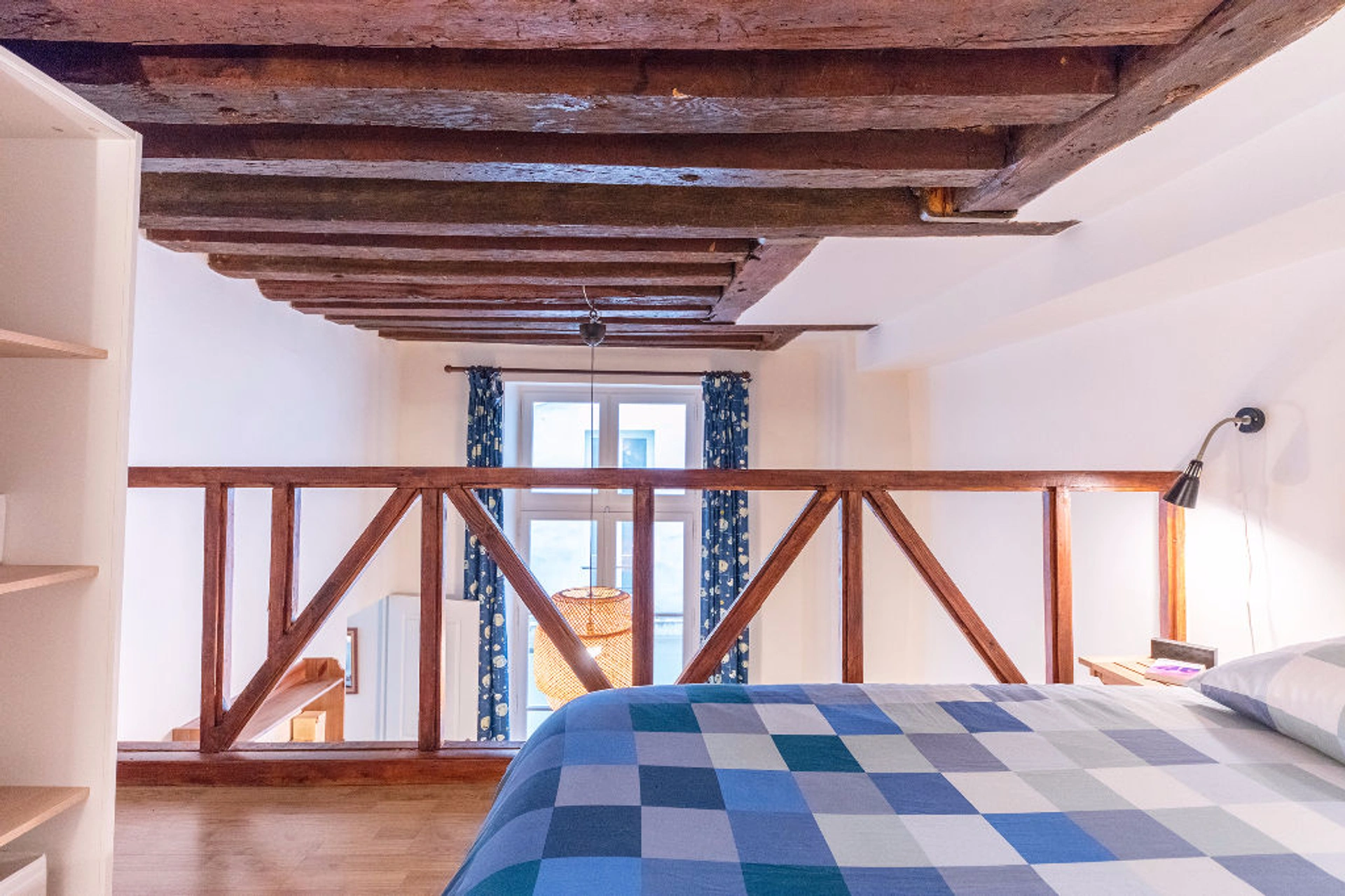 PARIS 5 - QUAI SAINT MICHEL 10