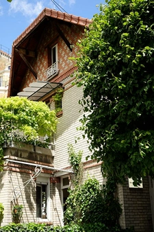 ISSY LES MOULINEAUX - RUE ANDRE CHENIER 2