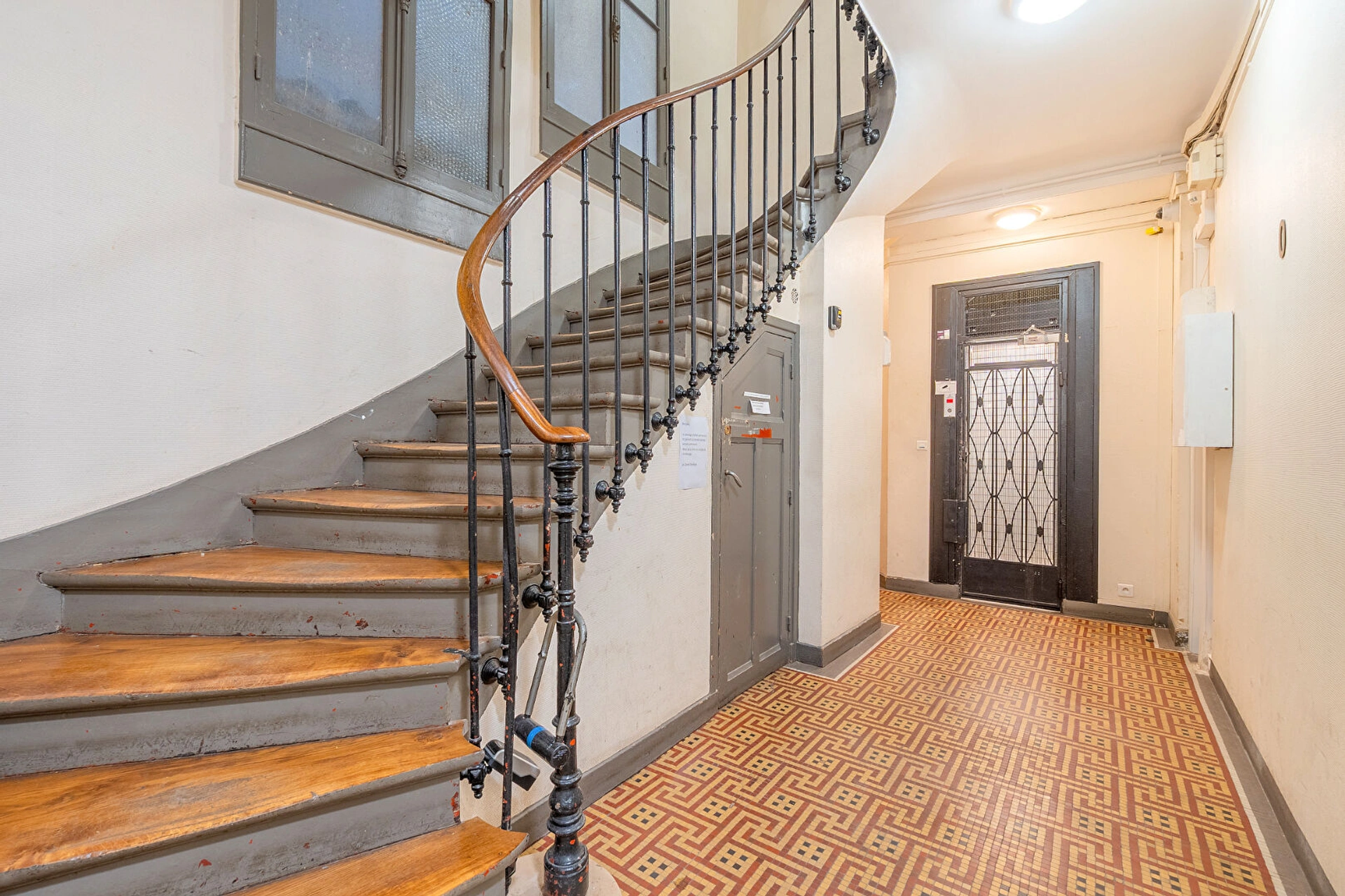 PARIS 15 - GEORGES BRASSENS 8