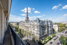 PARIS 15 - AVENUE DE SUFFREN 1