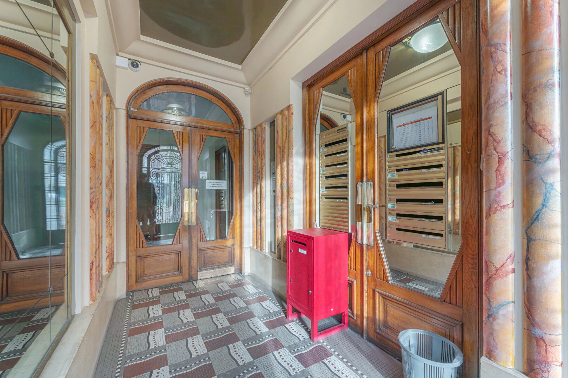 PARIS 15 - GEORGES BRASSENS 13