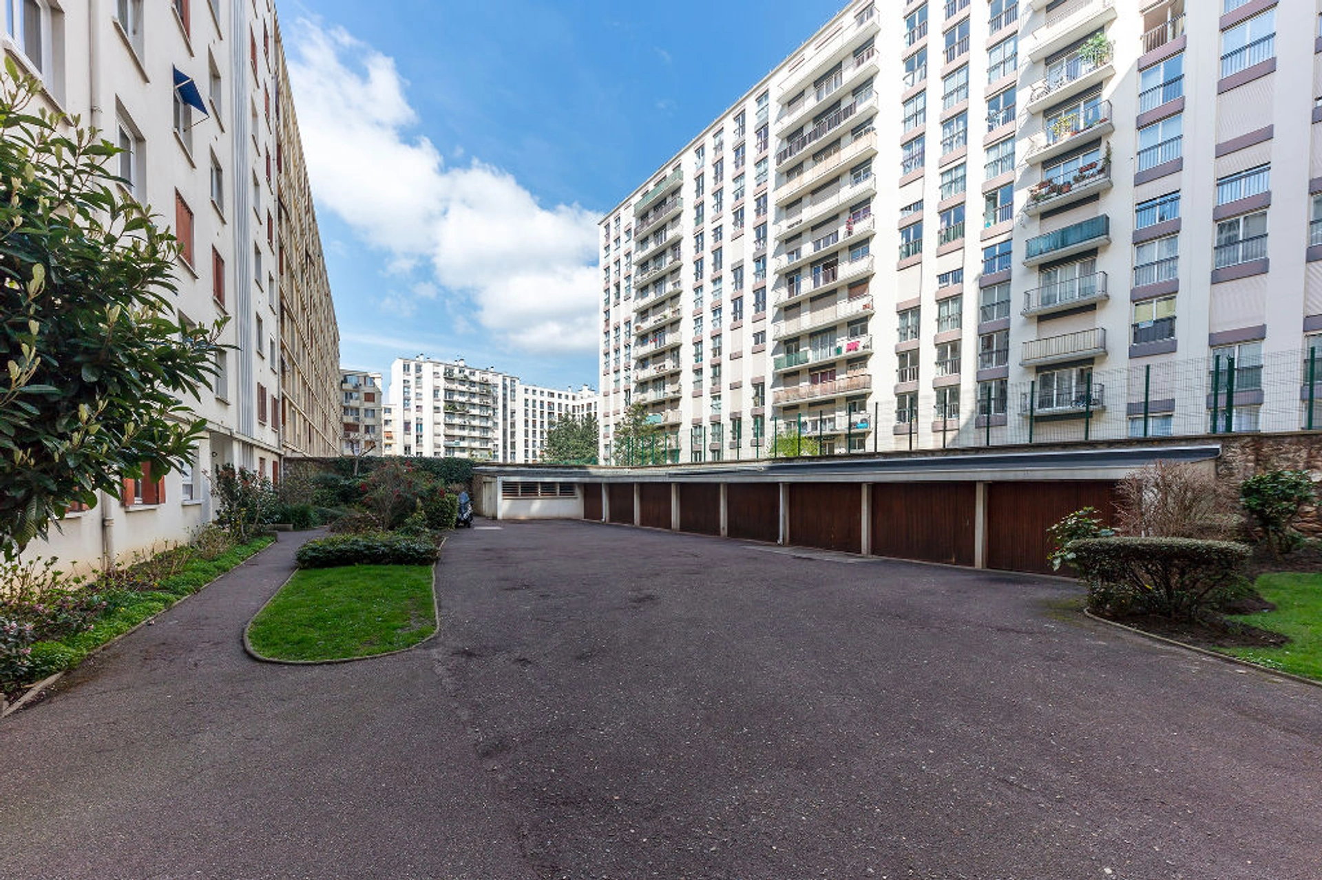 PARIS 15 - RUE DE LOURMEL 7