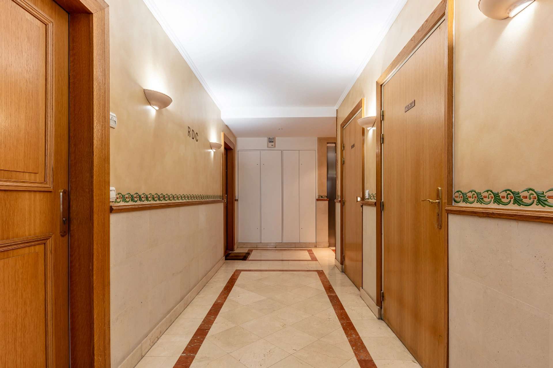 PARIS 15 - RUE CAMULOGENE 10