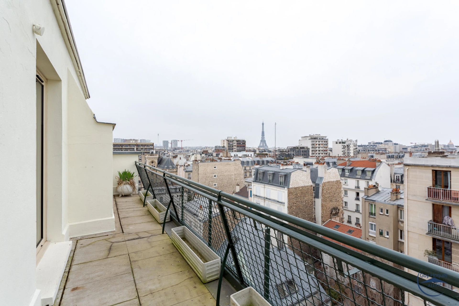 PARIS 15 - RUE FERDINAND FABRE 8