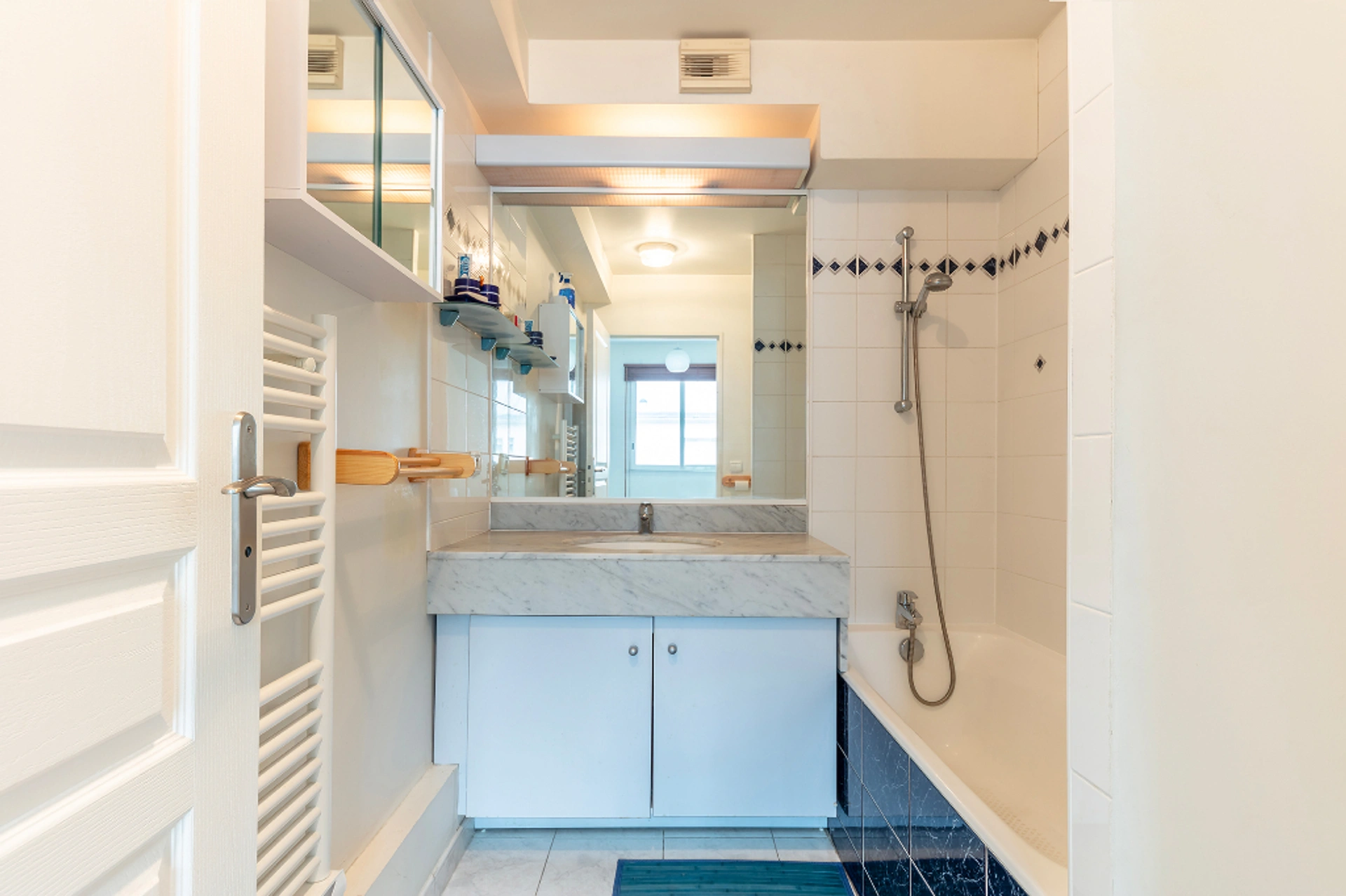 PARIS 15 - RUE CAMULOGENE 9