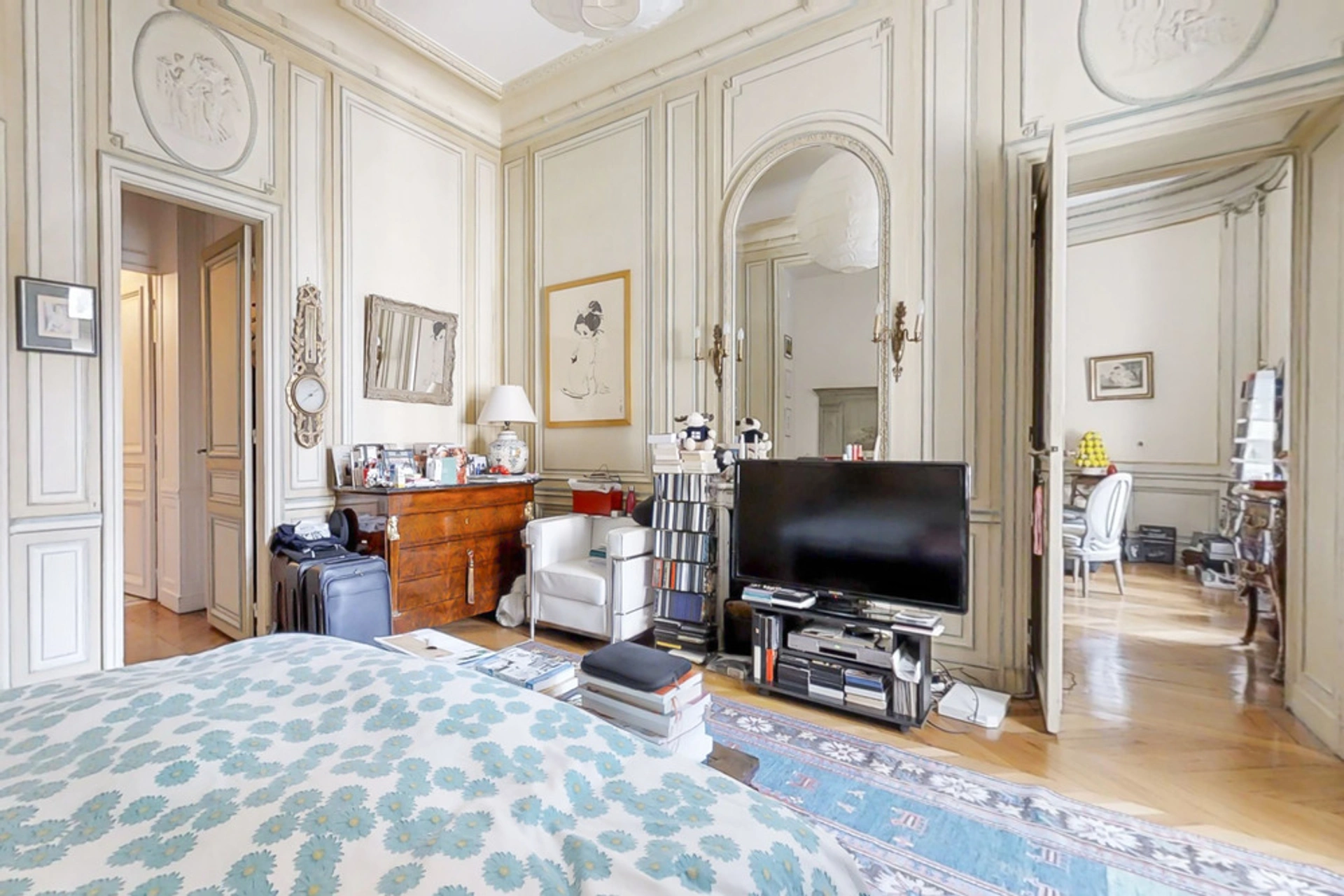 PARIS 16 - RUE DE LOMGCHAMP 1