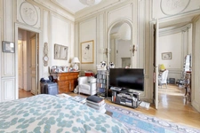 PARIS 16 - RUE DE LOMGCHAMP 1