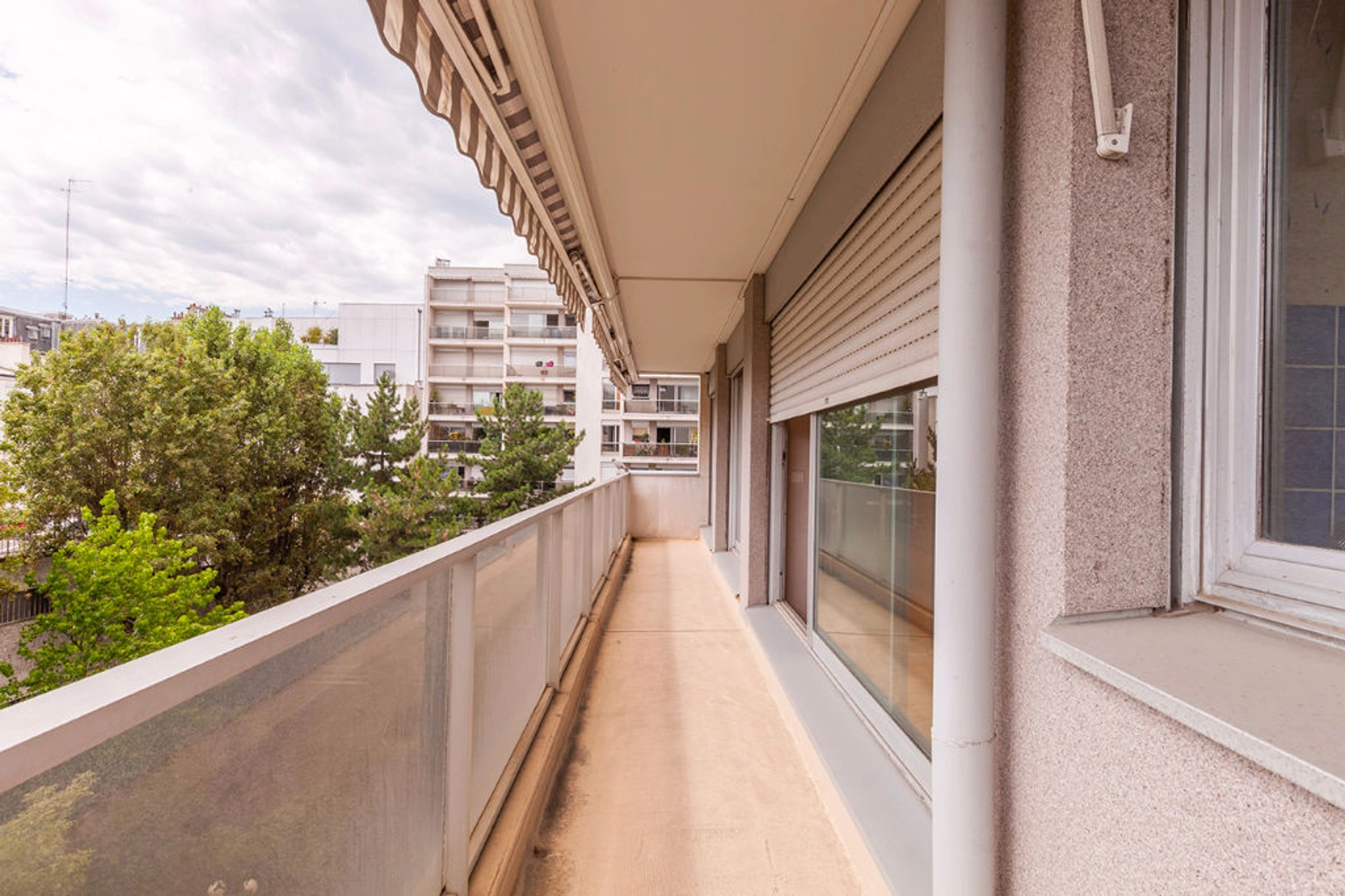 PARIS 15 - RUE DE VAUGIRARD 2