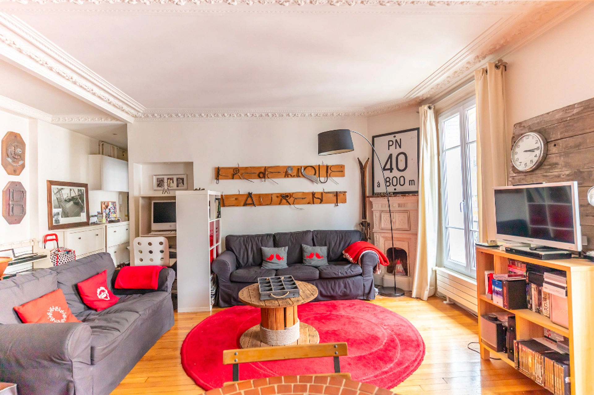 PARIS 15 - RUE DE VAUGIRARD 2