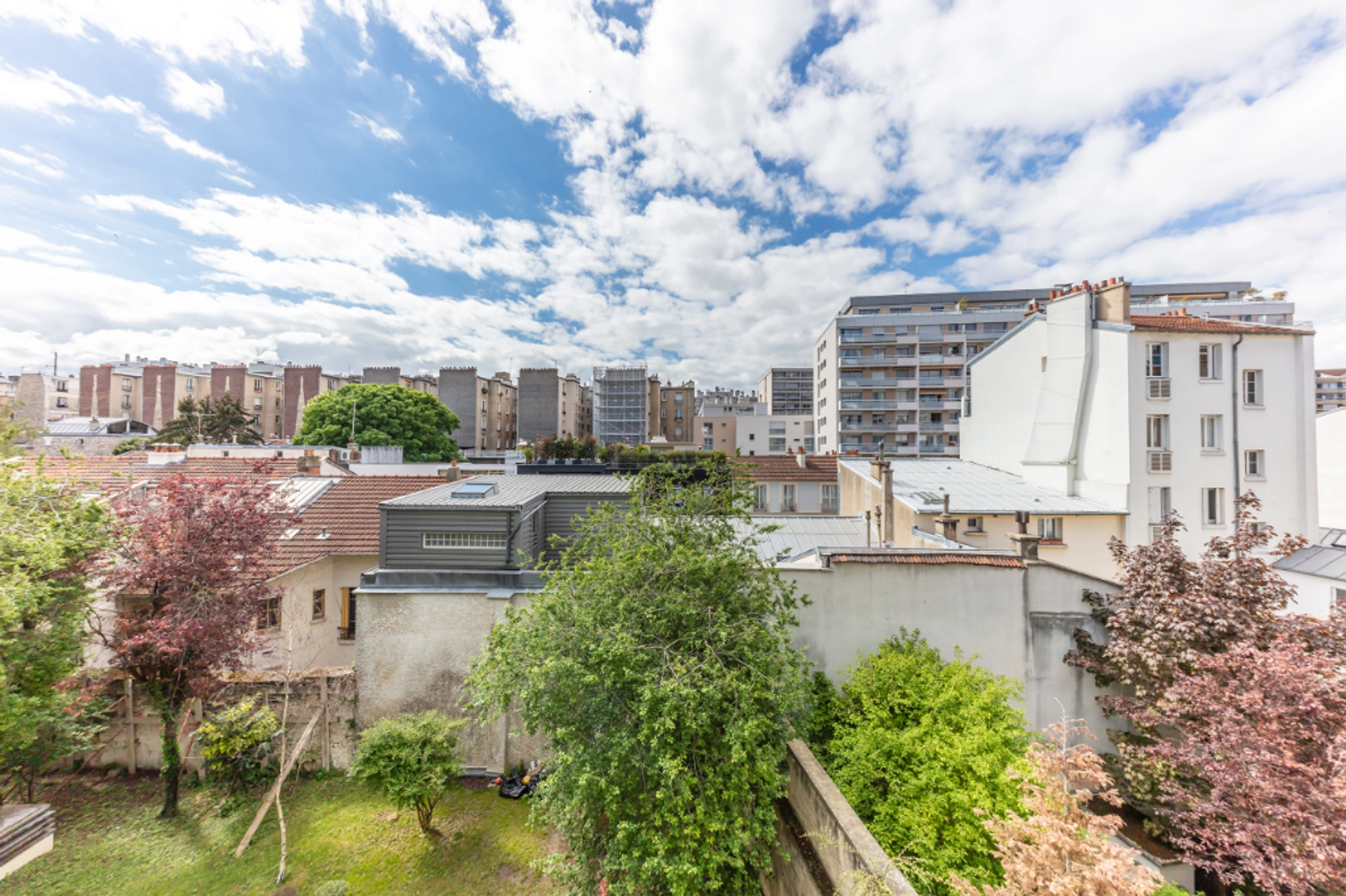 PARIS 15 - RUE ROSENWALD 9