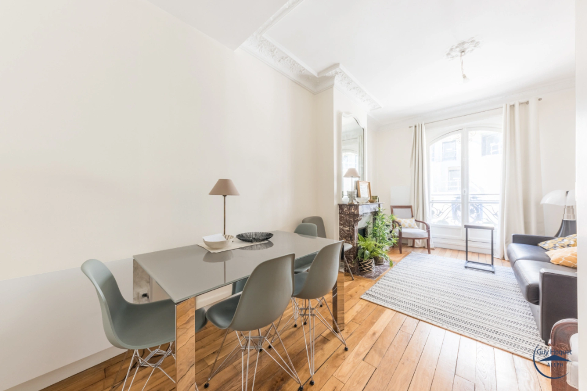 PARIS 15 - RUE DE VAUGIRARD 1