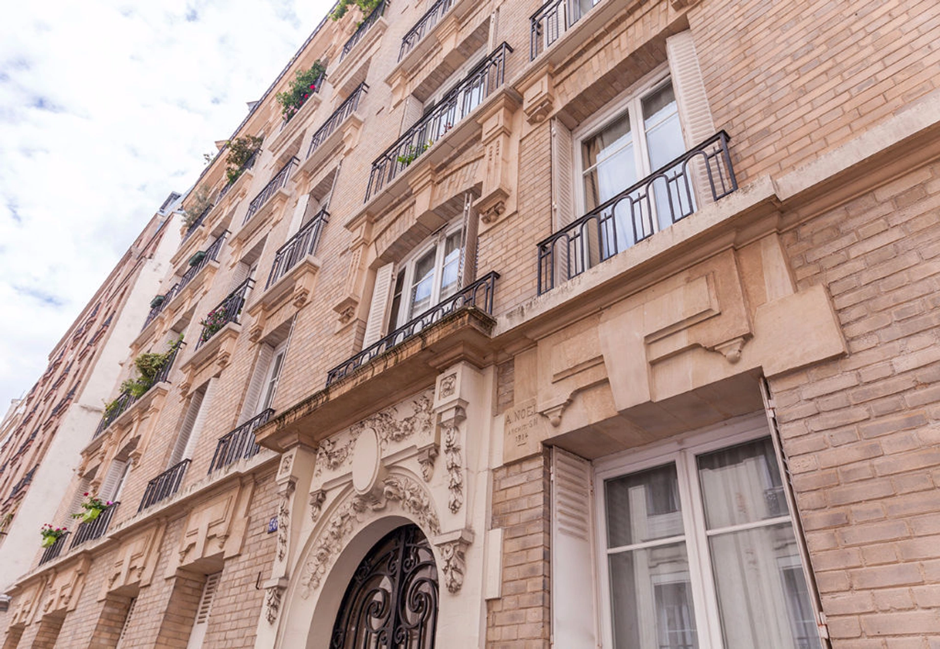 PARIS 15 - RUE DOMBASLE 7