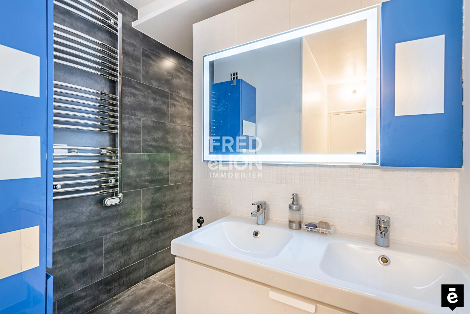 PARIS 15 - RUE LEON DELGRANGE 9