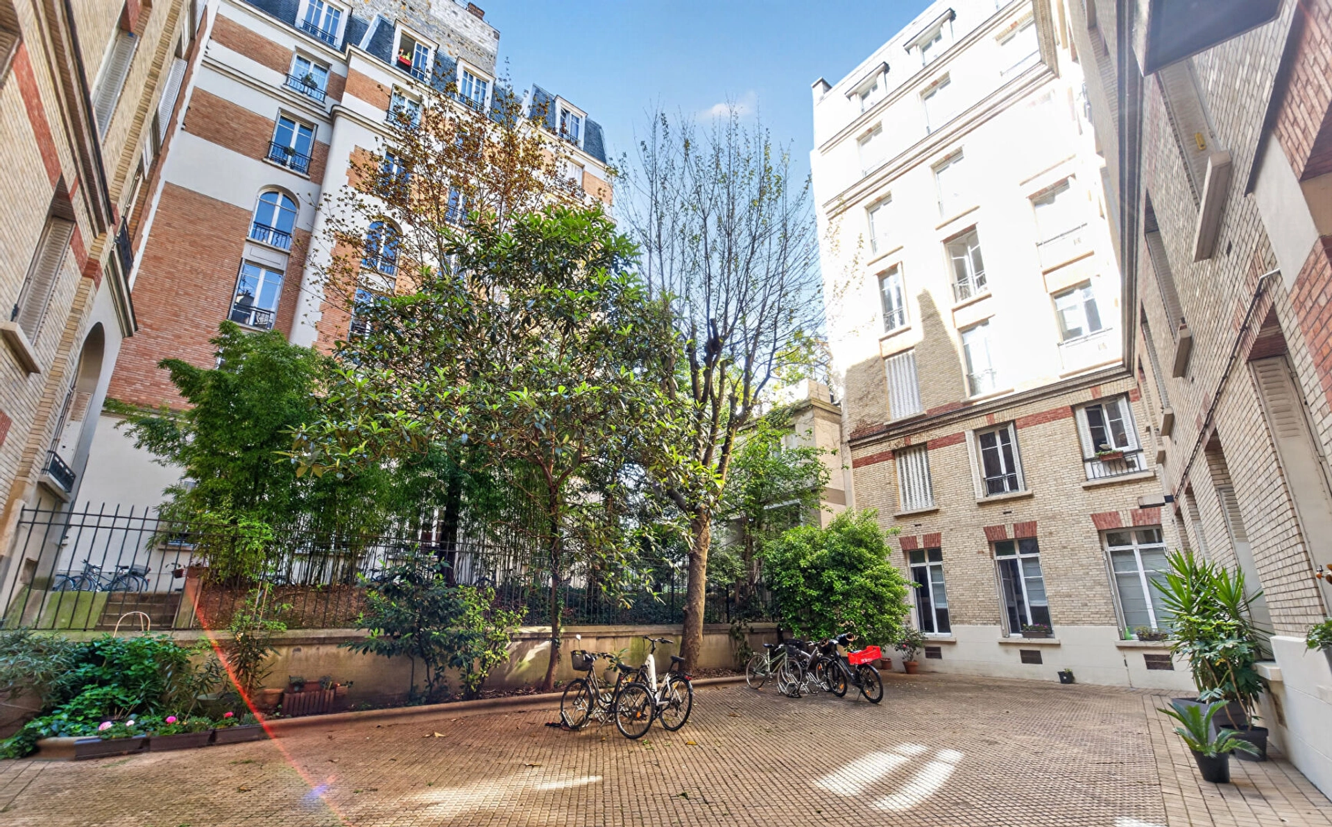 PARIS 15 - CONVENTION 13