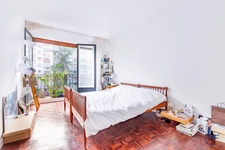 PARIS 15 - RUE YVART 4