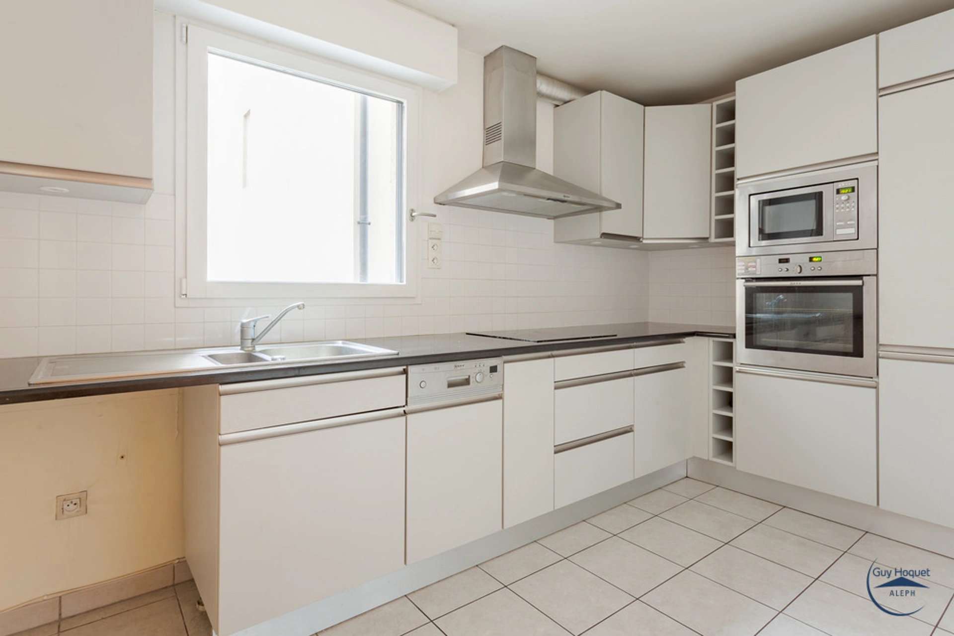 PARIS 15 - RUE ROSENWALD 6