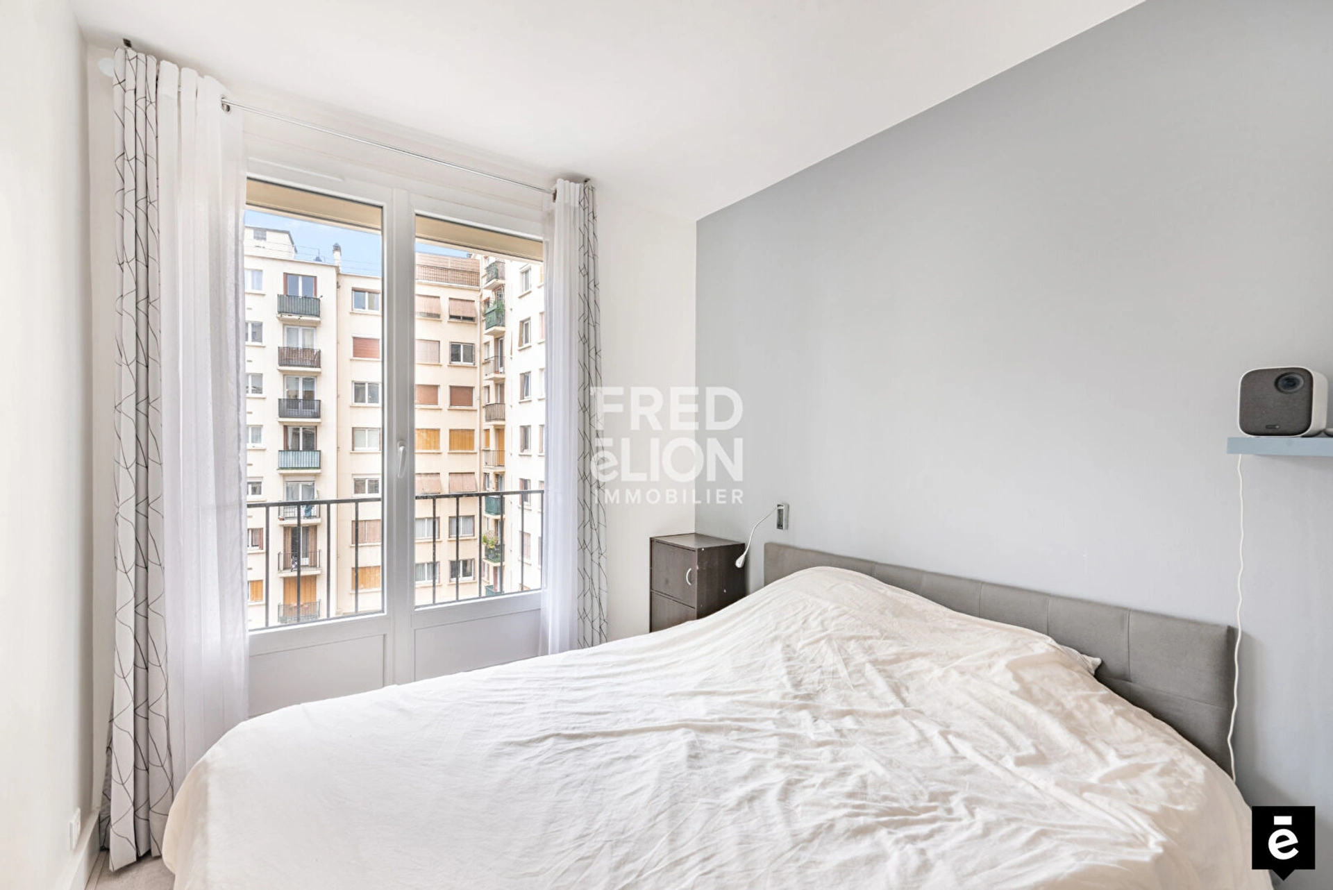 PARIS 15 - RUE LEON DELGRANGE 7