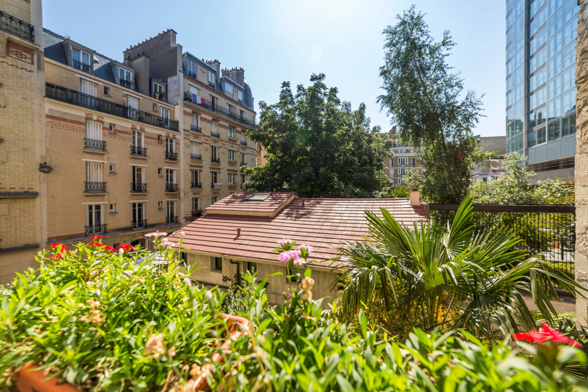 PARIS 15 - RUE VAUGELAS 8