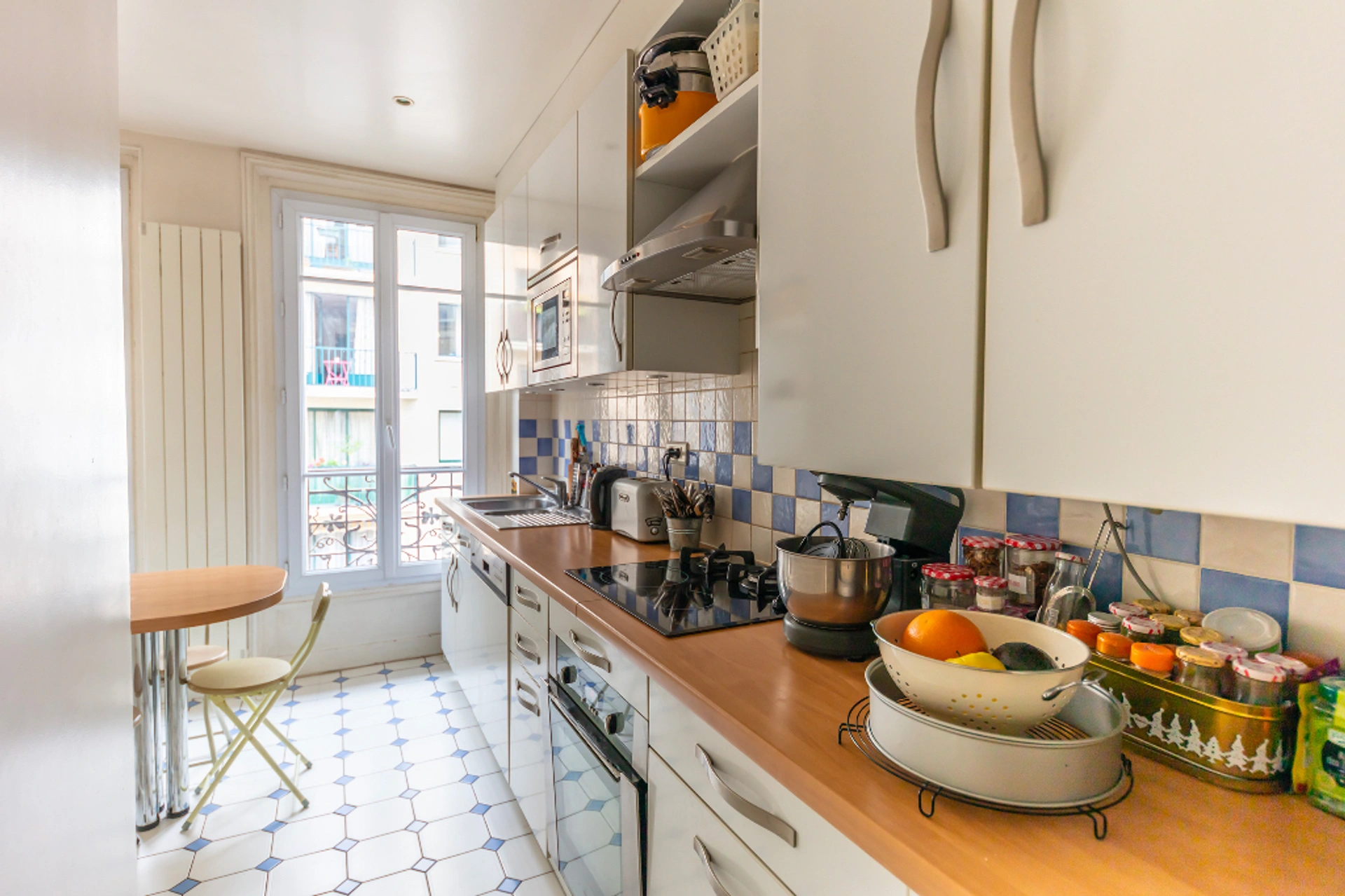 PARIS 15 - RUE DE VAUGIRARD 6