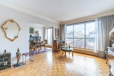 PARIS 15 - RUE DE VAUGIRARD 1