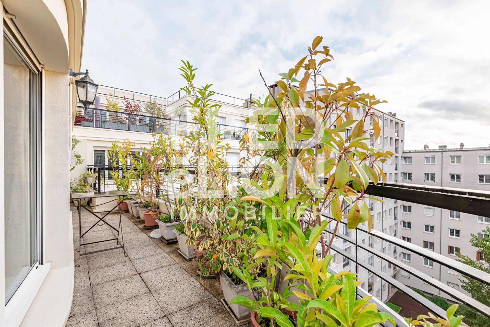 ISSY LES MOULINEAUX -  RUE ELIANE JEANNIN GAREAU 14